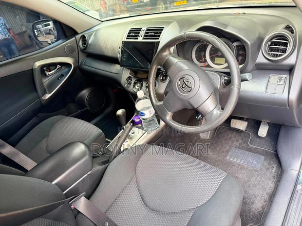 Toyota RAV4 2010 Black