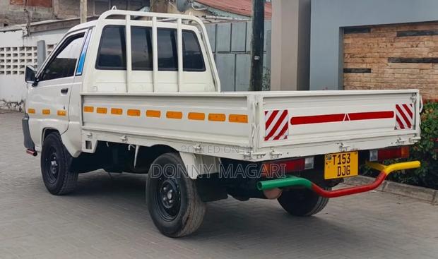 Toyota TownAce 2010 White