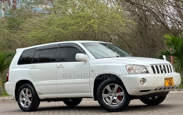Toyota Kluger 2003 White