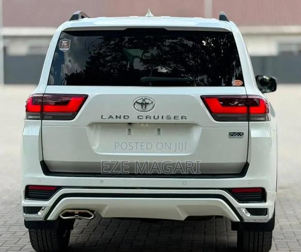 New Toyota Land Cruiser 2024 White