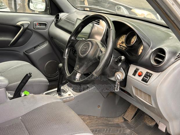Toyota RAV4 1.8 2004 Gray