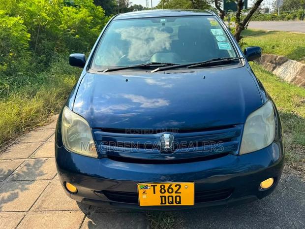 Toyota IST 2005 Blue