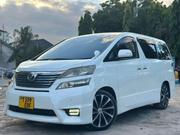 Toyota Vellfire 2010 White for sale