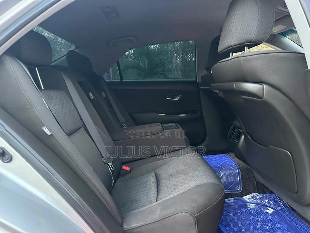 Toyota Crown 2009 Silver