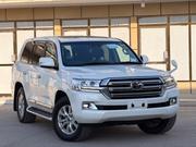 Toyota Land Cruiser 4.6 V8 ZX 2017 Pearl for sale