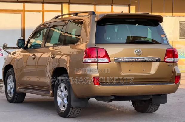 Toyota Land Cruiser 2008 Beige