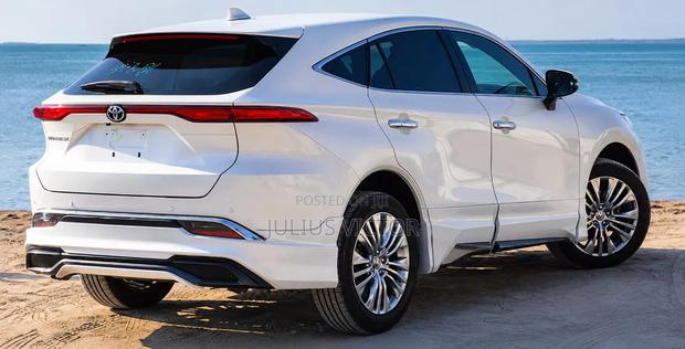 Toyota Harrier 2022 White