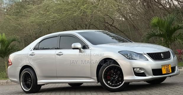 Toyota Crown 2009 Silver