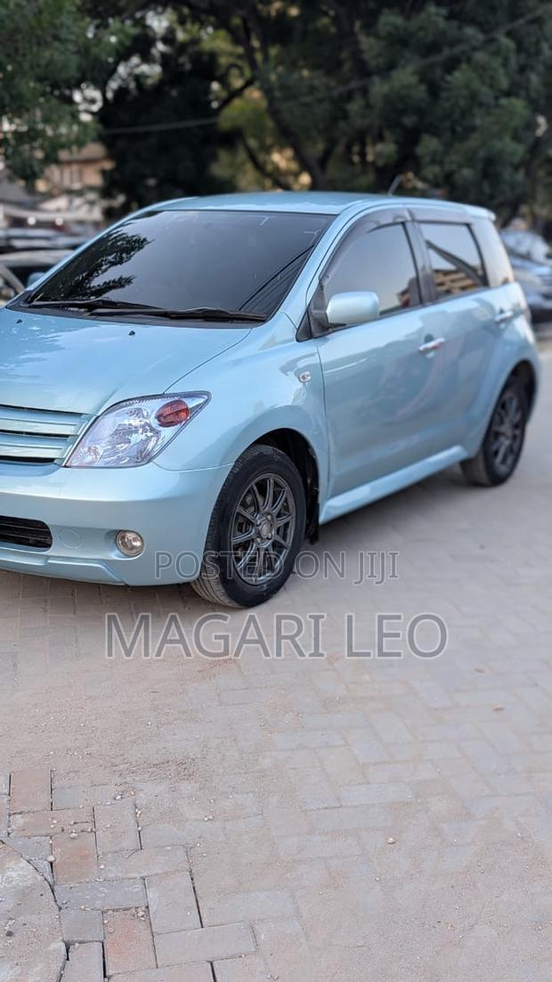 Toyota IST 2006 Blue