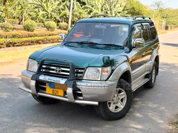 Toyota Land Cruiser Prado 1997 Green