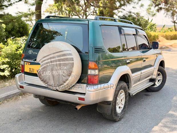 Toyota Land Cruiser Prado 1997 Green