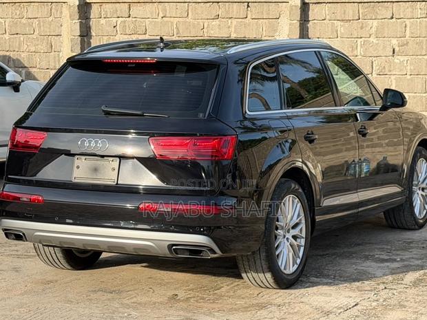 Audi Q7 3.0T Premium AWD quattro 2017 Black