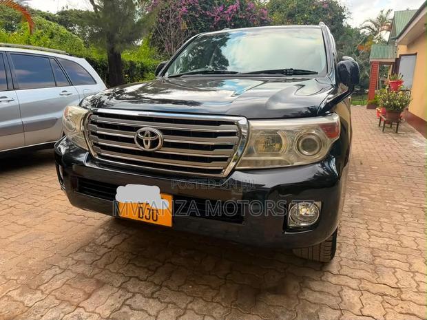 Toyota Land Cruiser 2011 Matt Black