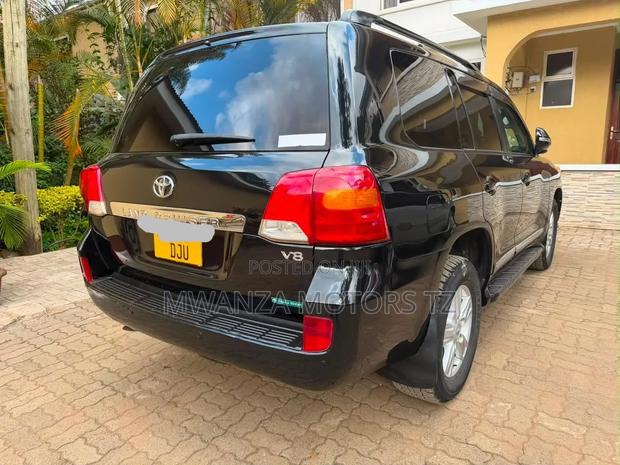 Toyota Land Cruiser 2011 Matt Black