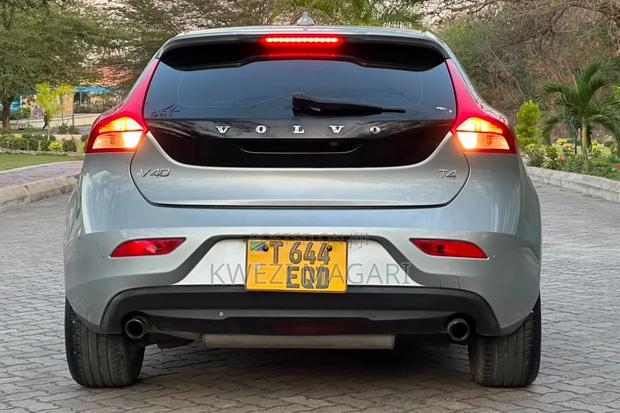 Volvo V40 2013 Gray