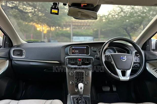 Volvo V40 2013 Gray