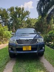 Toyota Hilux 2014 Gray for sale