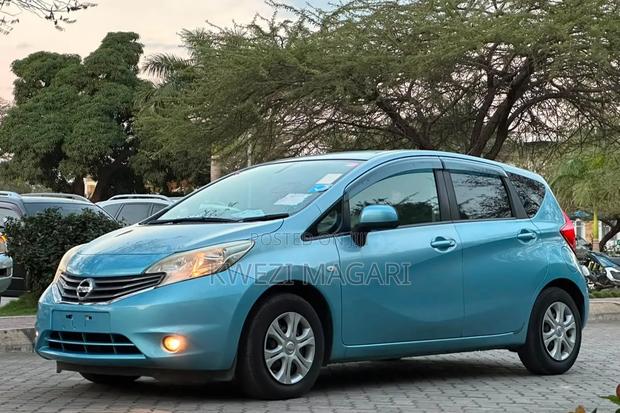 Nissan Note 2012 Blue