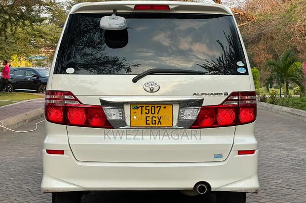 Toyota Alphard 2007 White