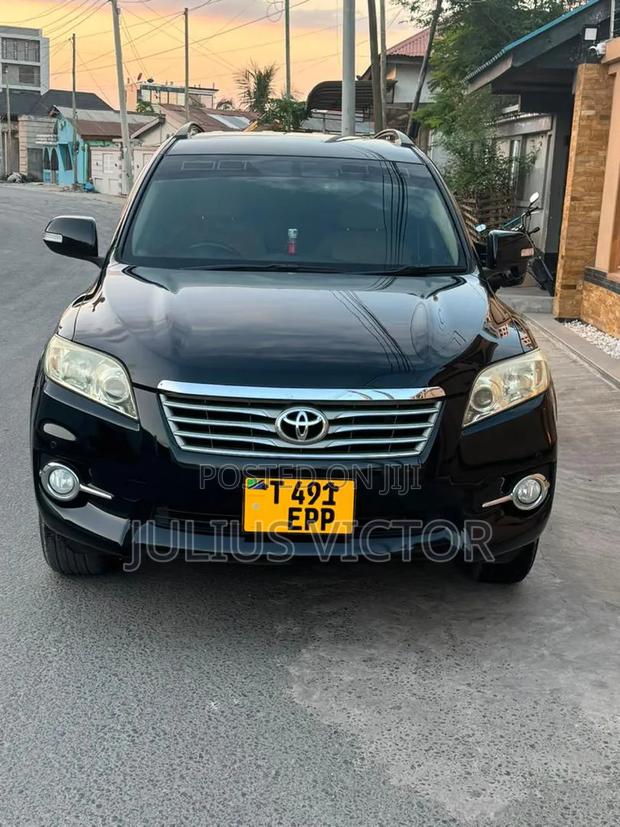 Toyota Vanguard 2010 Black