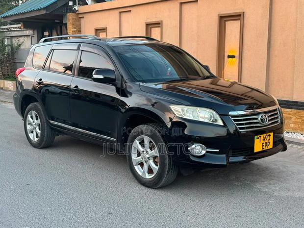 Toyota Vanguard 2010 Black