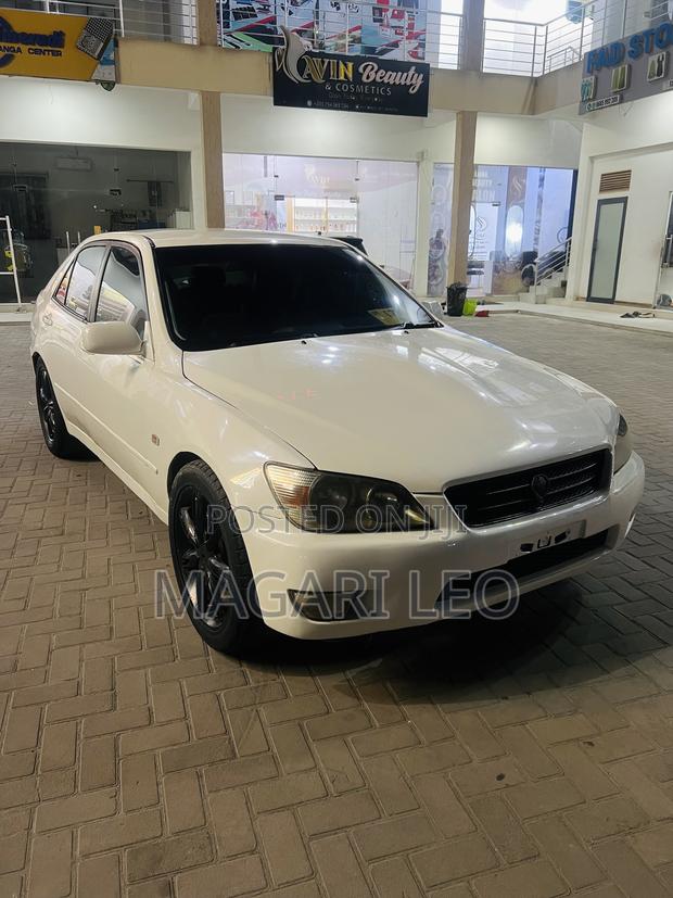 Toyota Altezza 2004 White