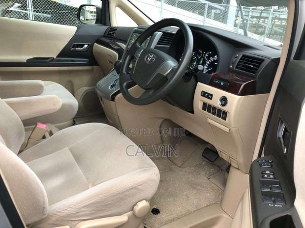 Toyota Vellfire 2012 Silver