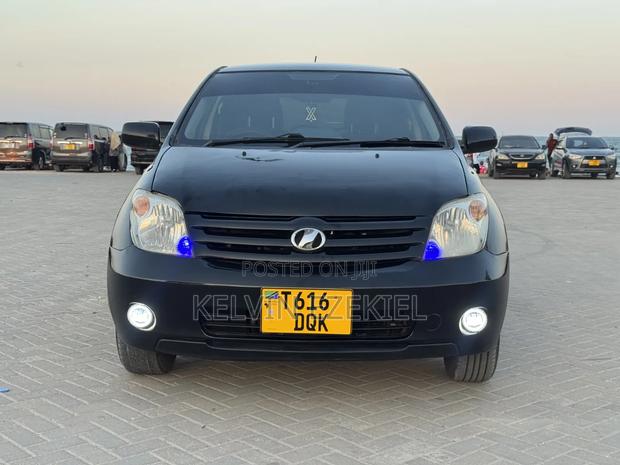 Toyota IST 2006 Black