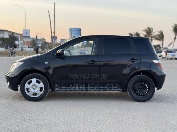 Toyota IST 2006 Black