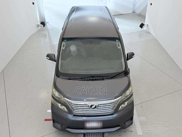 Toyota Vellfire 2010 Gray
