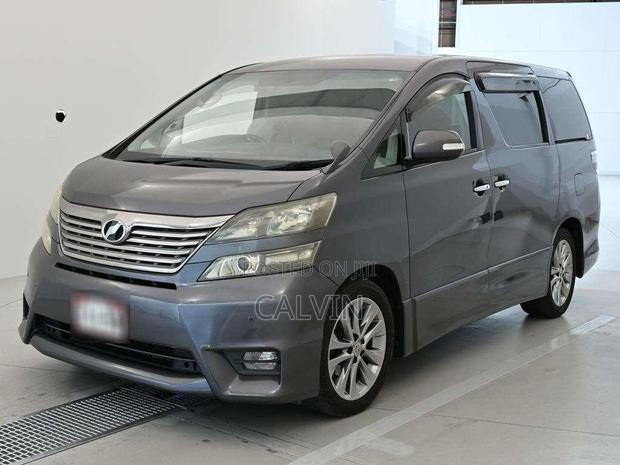 Toyota Vellfire 2010 Gray