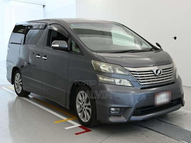 Toyota Vellfire 2010 Gray