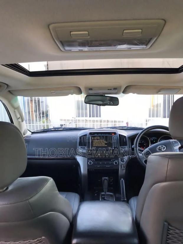 Toyota Land Cruiser 2018 Silver
