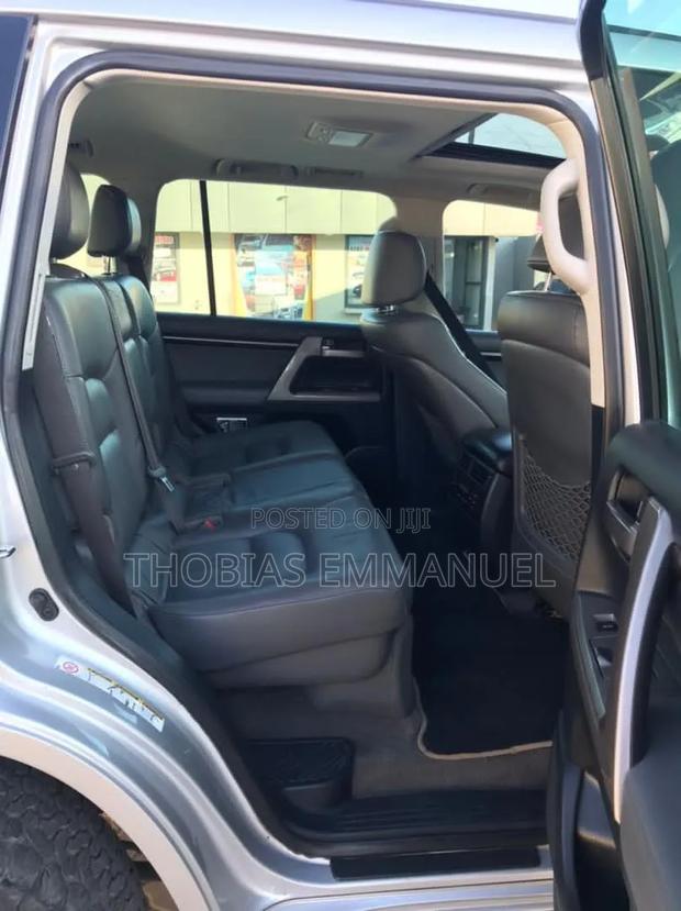 Toyota Land Cruiser 2018 Silver