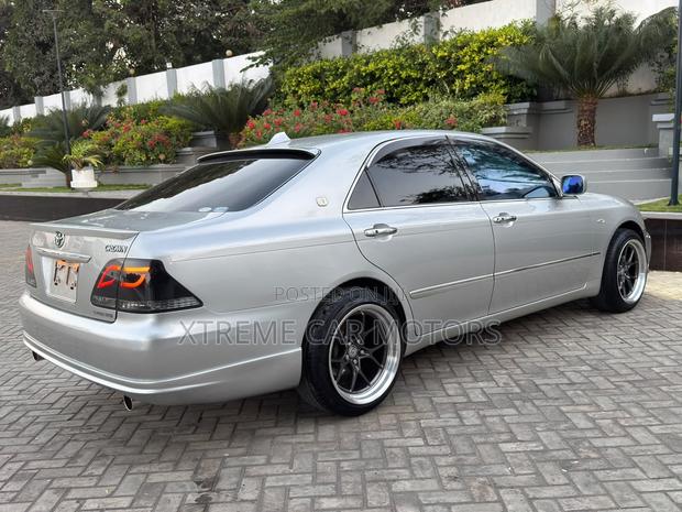 Toyota Crown Royale 2005 Silver