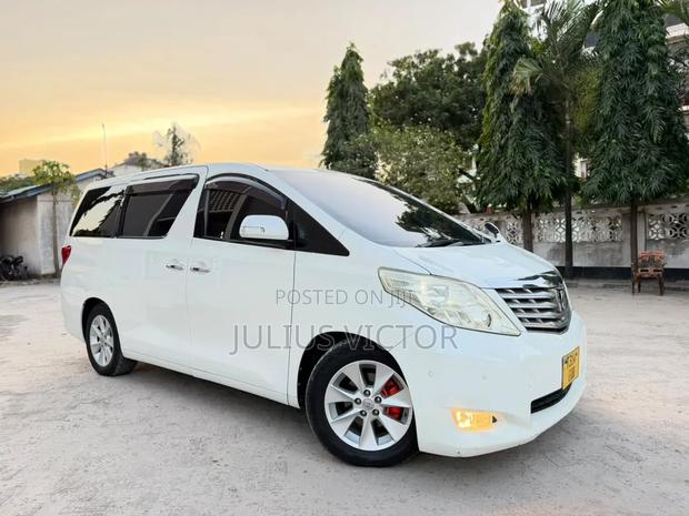 Toyota Alphard 2009 White