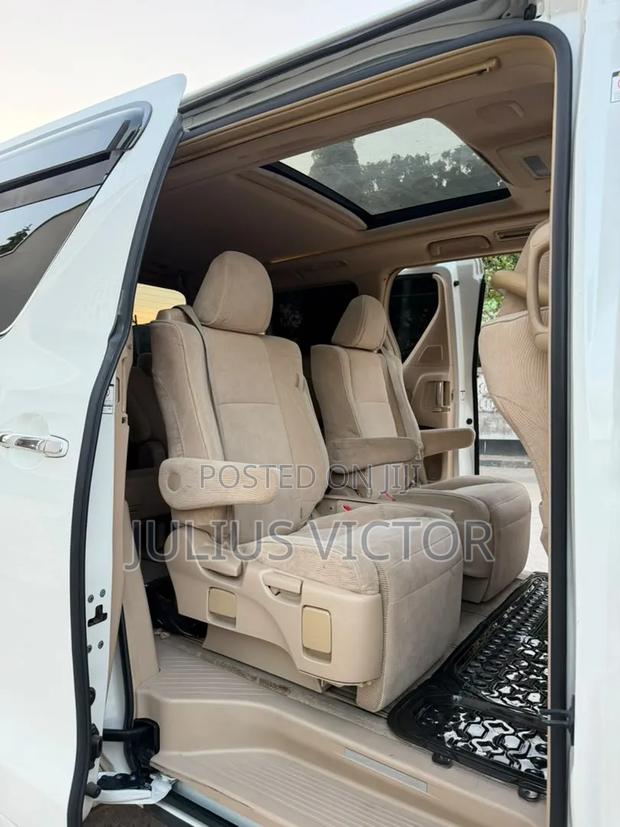 Toyota Alphard 2009 White