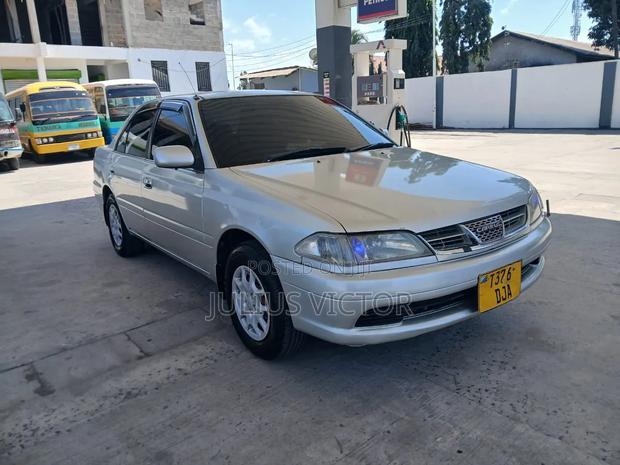 Toyota Carina 2001 Silver