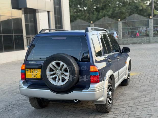 Suzuki Escudo 1995 Blue