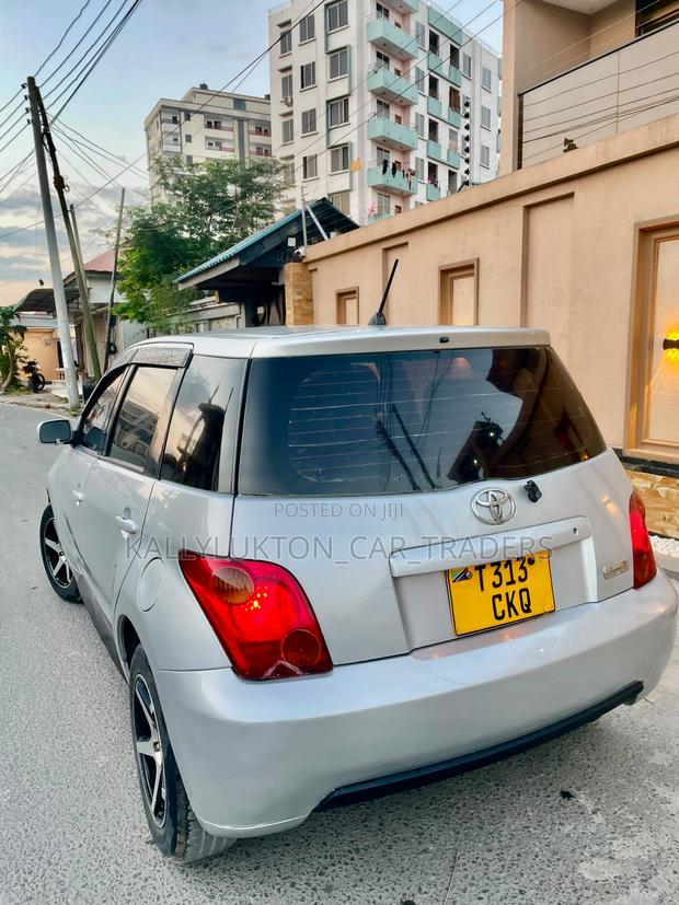 Toyota IST 2007 Silver