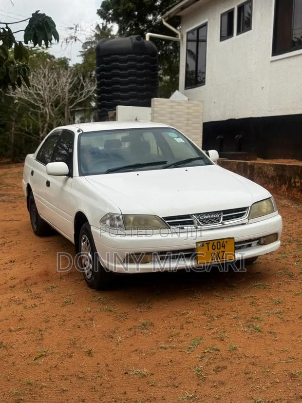 Toyota Carina 2000 White