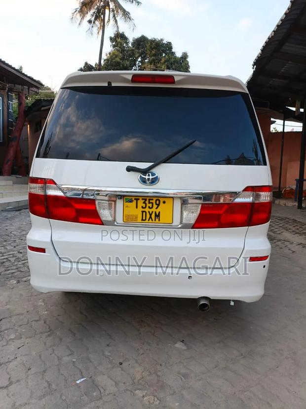 Toyota Alphard 2004 White