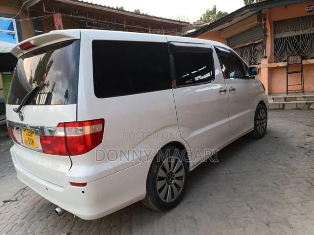 Toyota Alphard 2004 White
