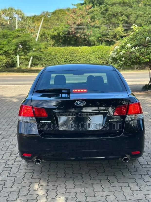 Subaru Legacy 2011 Black