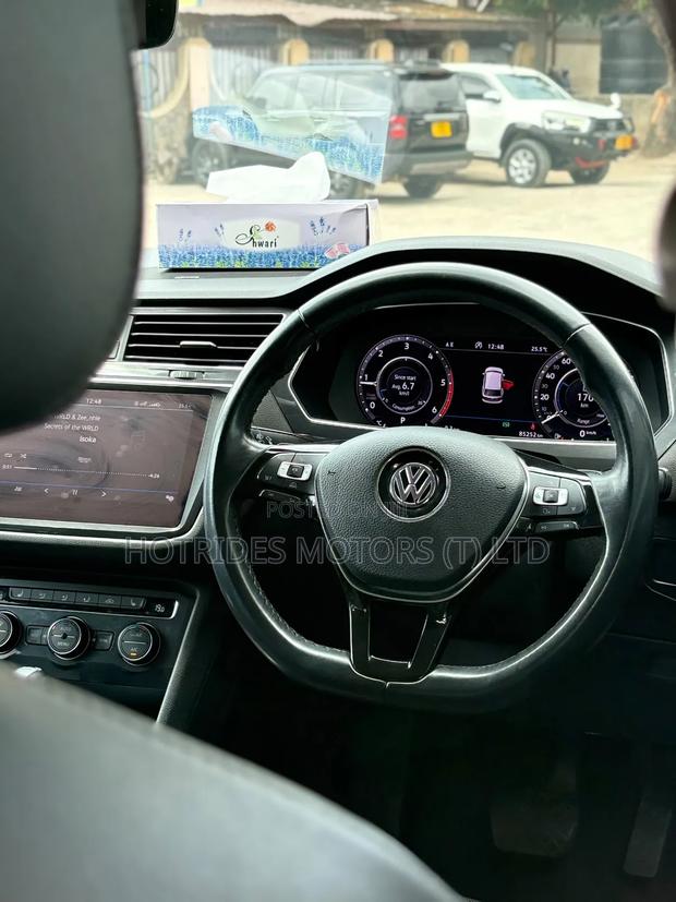 Volkswagen Tiguan 2019 Black