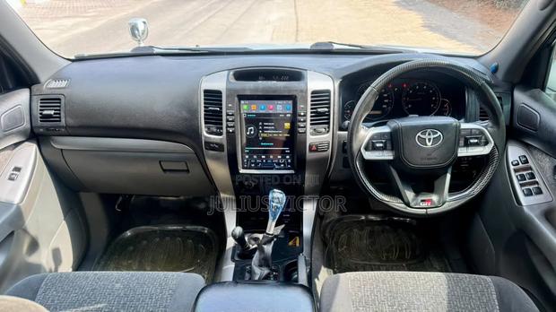Toyota Land Cruiser Prado 2005 Silver