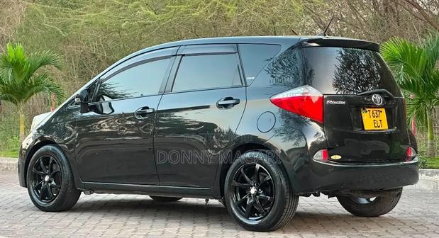 Toyota Ractis 2012 Black
