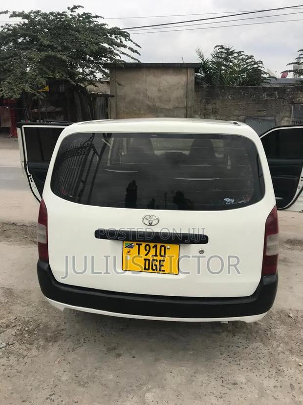 Toyota Probox 2004 White