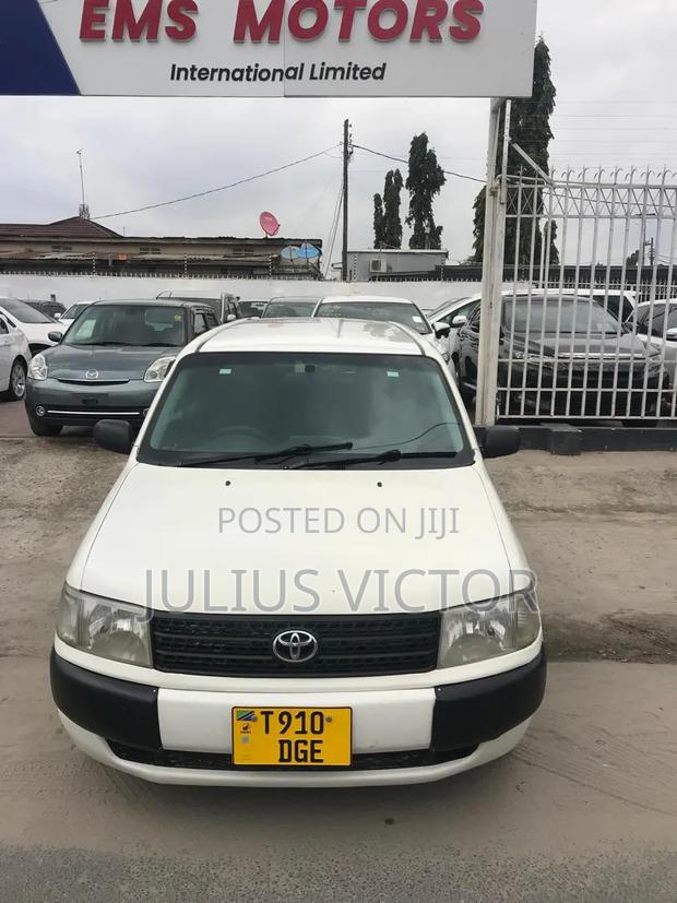 Toyota Probox 2004 White