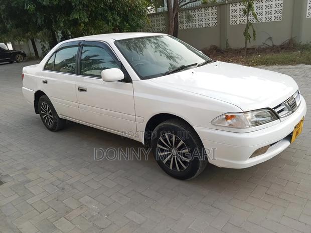 Toyota Carina 2001 White